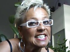 Name video - Ging in den spalt br ...