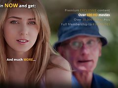 Name video - Die frau setzte sich ...