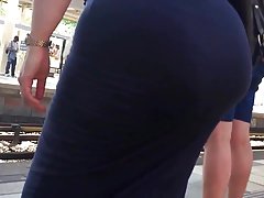 Name video - Schwarz kerl spielt  ...